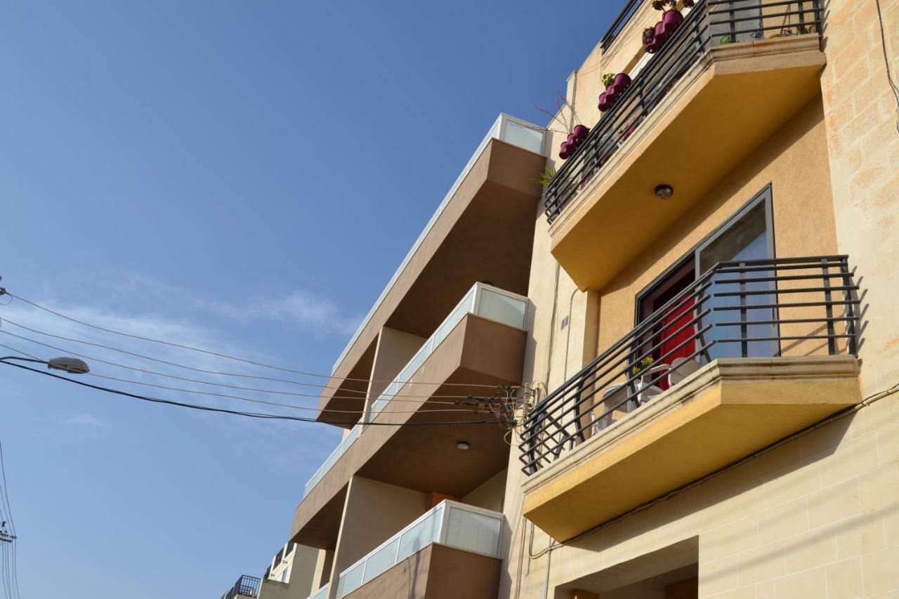 Mellieha Town Centre Bright & Spacious 3 Bedroom Apartment Exterior foto