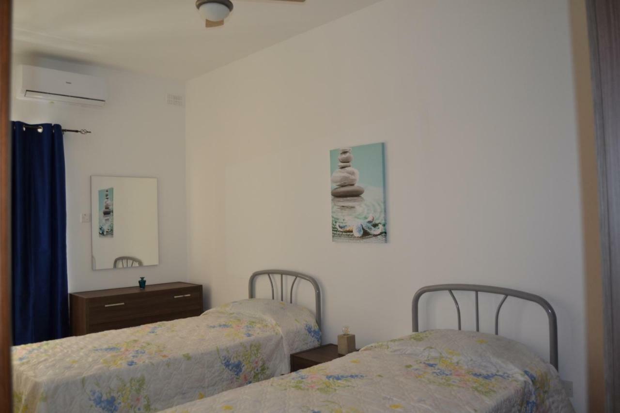 Mellieha Town Centre Bright & Spacious 3 Bedroom Apartment Exterior foto